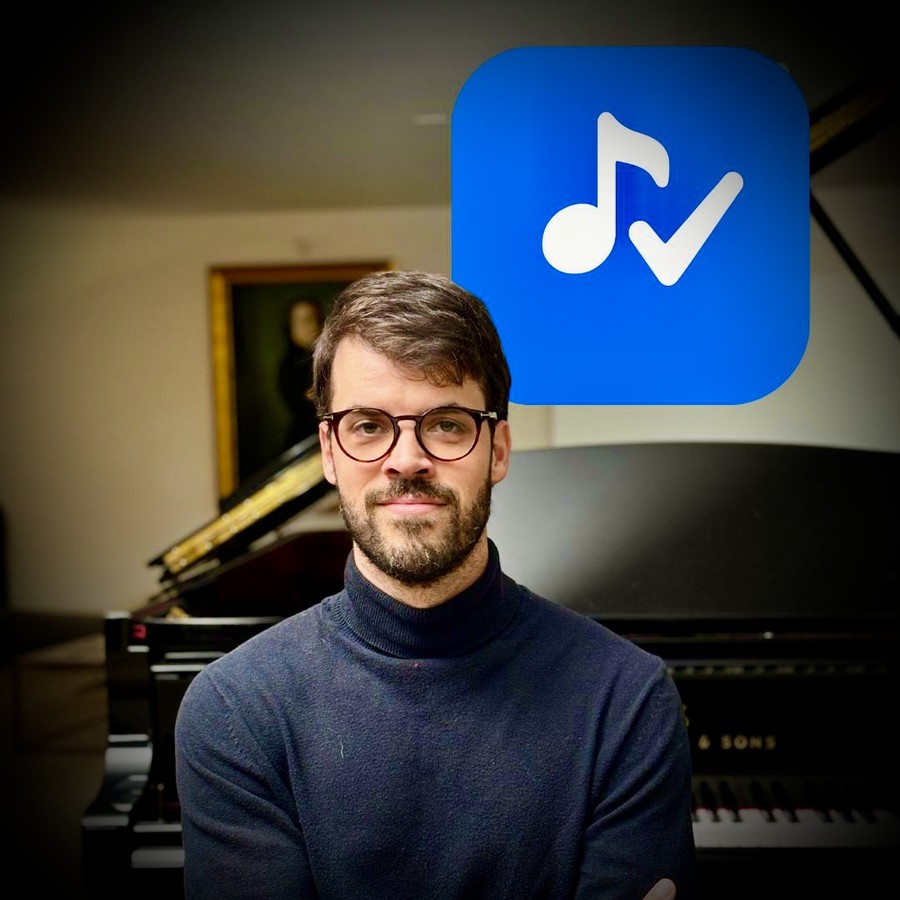 Sebastien Dupuis at the piano